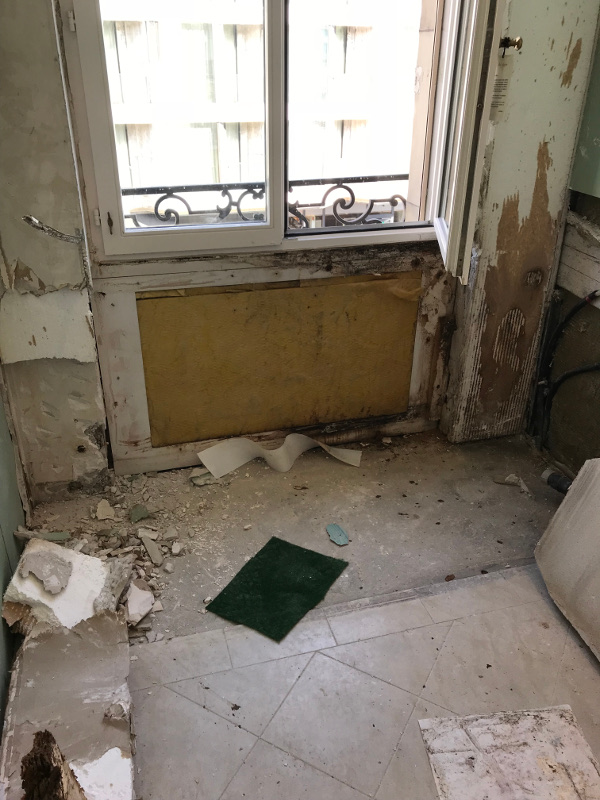 before-full-bathroom-refurbishment-geneva