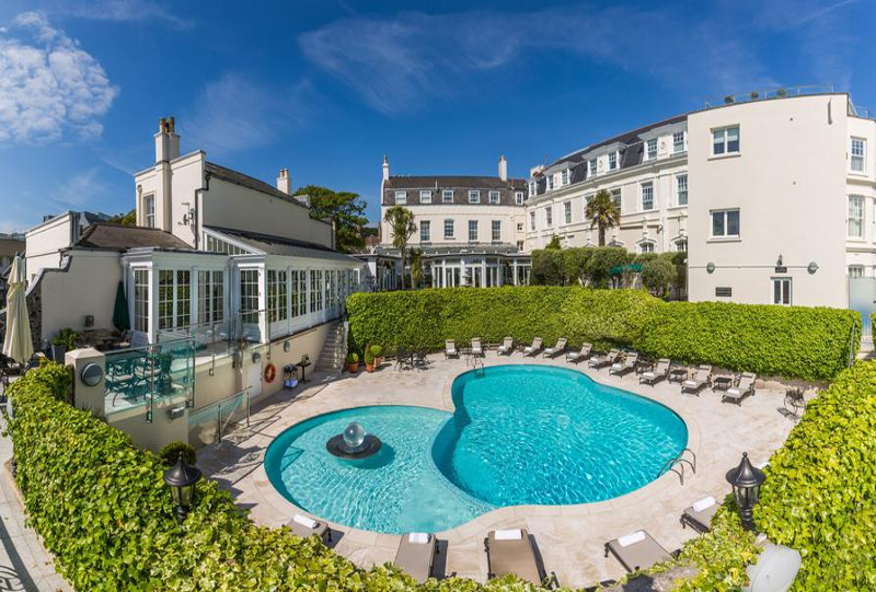 builders-guernsey-ogh-hotel
