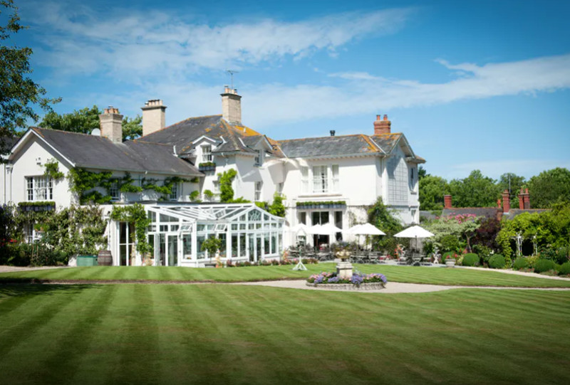 building-contractor-summer_lodge_hotel-dorset